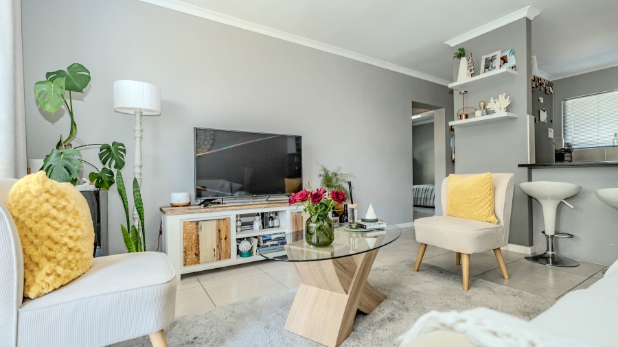 2 Bedroom Property for Sale in Silver Oaks Western Cape